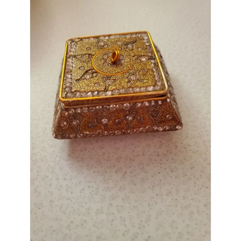 Vintage Gold‎ Jeweled  Resin Trinket Box, from India  1-1/2